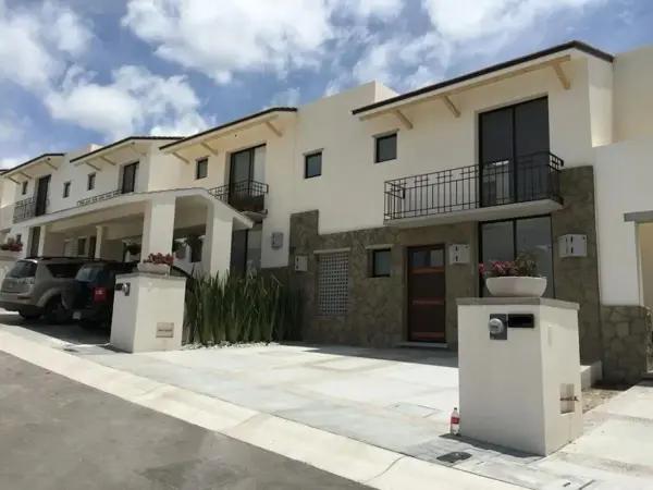 Se Vende Casa de Recuperación Bancaria en Cto. Valle de Cantera, Zibata etapa I, El Marques Qro. Se Vende Casa de Recuperación Bancaria en Cto. Valle de Cantera, Zibata etapa I, El Marques Qro.
