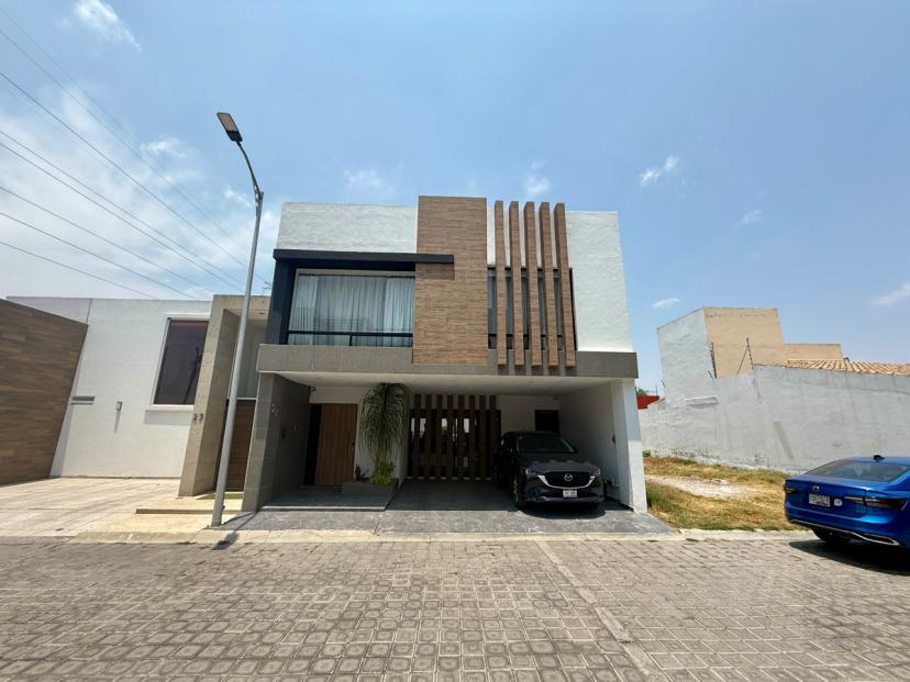 Foto 0 de Casa Amplia Residencial con Roof Garden y Vistas a los Volcanes, cerca de Federal a Atlixco | Id nn-qm1000159