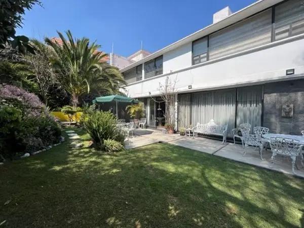 Casa para Remodelar en calle Cañada, Jardines del Pedregal