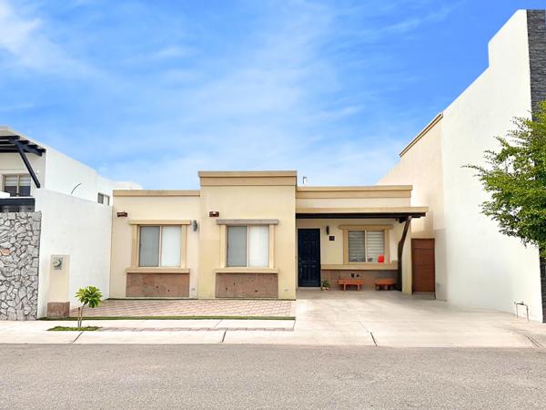 CASA EN VENTA EN CASTELLO RESIDENCIAL