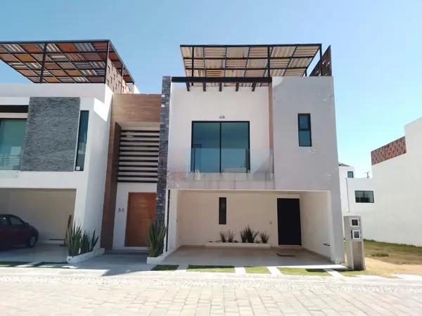 Casa en Venta en Fraccionamiento Privado – San Pedro Cholula Casa en Venta en Fraccionamiento Privado – San Pedro Cholula