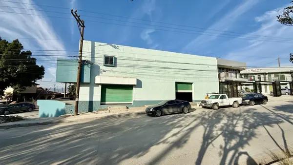 Bodega en Renta o Venta – Blvd. Cucapah | En Esquina