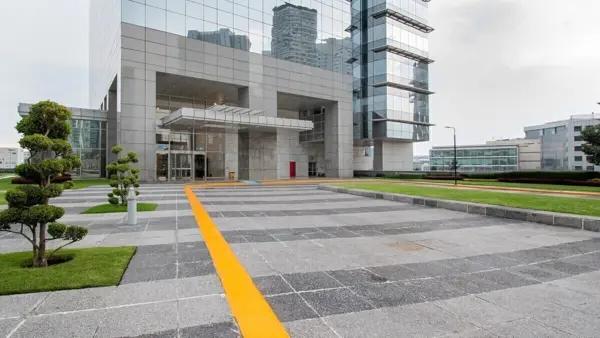 SE RENTA OFICINA   EN SANTA FE