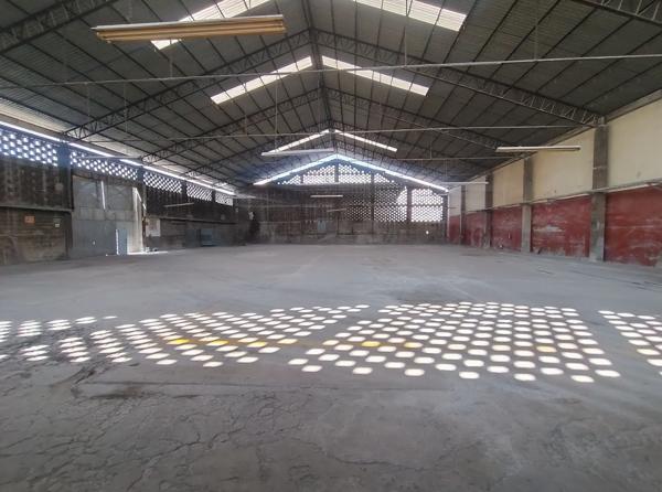SE RENTA BODEGA EN TLALNEPANTLA