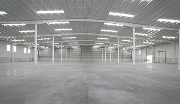 NAVE INDUSTRIAL EN PUERTO INTERIOR