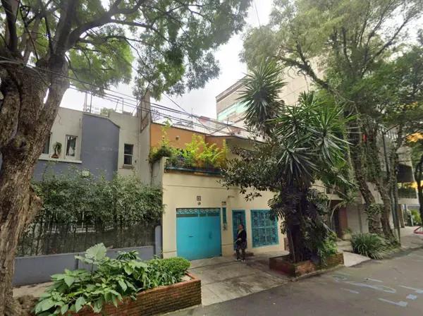 HERMOSA CASA EN LA CONDESA EN REMATE BANCARIO OPORTUNIDAD