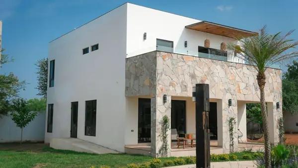 Casa en venta en Los Lirios en Montemorelos Casa en venta en Los Lirios en Montemorelos