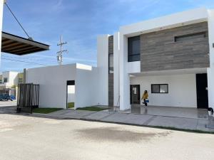 Casa en venta en Santa Bárbara, Torreón, Coahuila de Zaragoza Casa en venta en Santa Bárbara, Torreón, Coahuila de Zaragoza