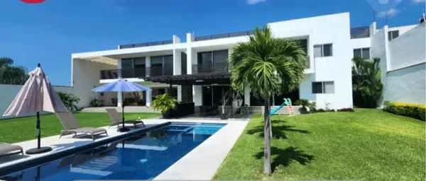 Enorme casa en venta en Burgos. (2 lotes) . Enorme casa en venta en Burgos. (2 lotes) .