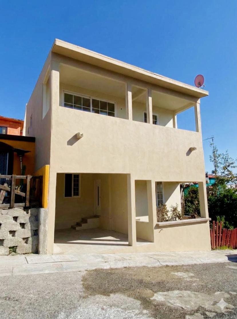 Foto 0 de Casa ampliada y remodelada en privada | Santa Fe, Tijuana | Id nn-jj1000265