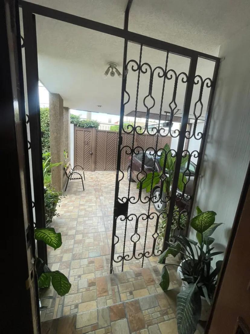 Foto 0 de RESIDENCIA  EN VENTA COL LAS REYNAS IRAPUATO | Id nn-ou1000191