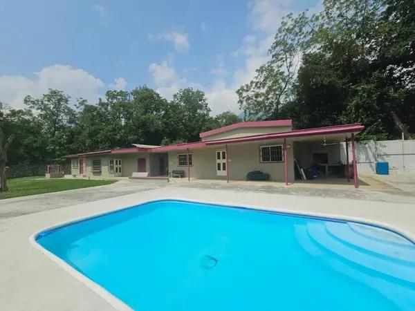 Quinta en venta en San Francisco, Santiago, Nuevo León - Ideal para disfrutar de la tranquilidad