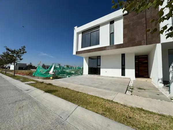 CASA EN VENTA RINCONADA SANTA FE
