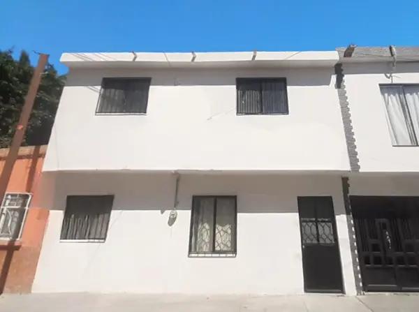CASA EN VENTA CERCA DE ZONA CENTRO
