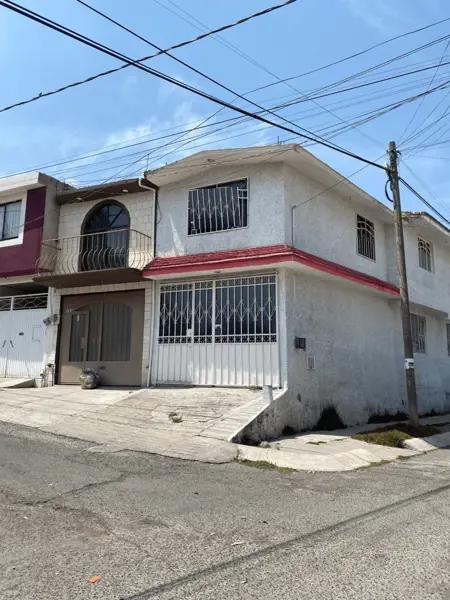 Campestre villas del Álamo. Amplia y bien ubicada