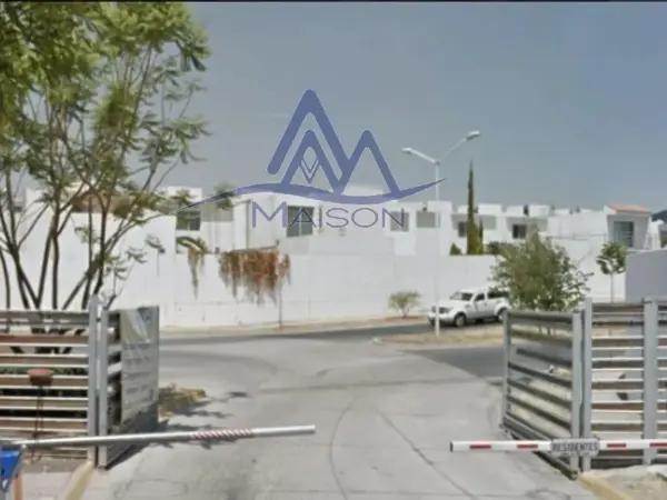 Casa En Venta En Banus, Santa Cruz De Las Flores, Tlajomulco de Zúñiga Jalisco. Recuperación JX71