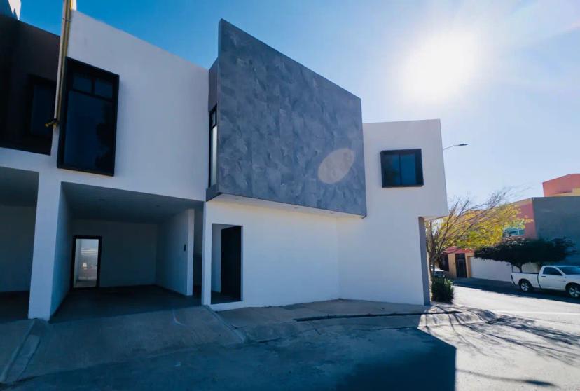 Foto 0 de Casa en Venta en Privada Las Palmas, La Escondida - Zacatecas | Id nn-gqc203