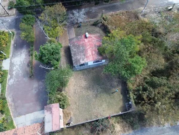 VENTA DE CASA CON AMPLIO JARDIN, EN ATOTONILCO, MORELOS SE PIDE RECURSO PROPIO, $1`550,000