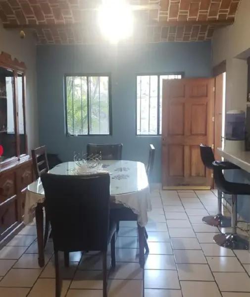 Casa en Cuernavaca con vigilancia estricta. Casa en Cuernavaca con vigilancia estricta.