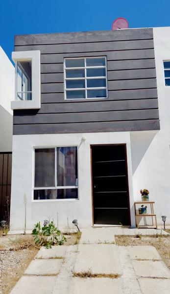 Casa en privada con recámara en planta baja · Lomas de Santa Fe