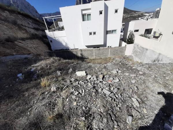 Terreno en venta en Los Cenizos, Santa Catarina - Oportunidad habitacional en Nuevo León