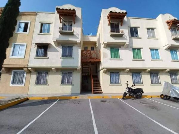 Departamento en Condominio en Venta en Fraccionamiento Real Verona, Ojo de Agua Edo Mex.