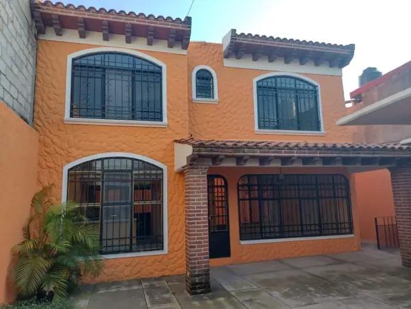 CASA SOLA EN JIUTEPEC.