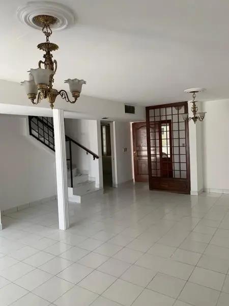 CASA HABITACIÓN EN FRACCIONAMIENTO CERRADO