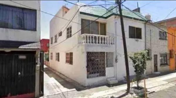 OPORTUNIDAD DE HERMOSA CASA EN LA NUEVA SANTA MARIA EN REMATE BANCARIO EN ALCALDÍA AZCAPOTZALCO