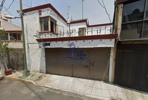 Casa En Venta 326 M2 En Colonia Periodista, Benito Juárez, Cdmx. Recuperación Bancaria. Jx71