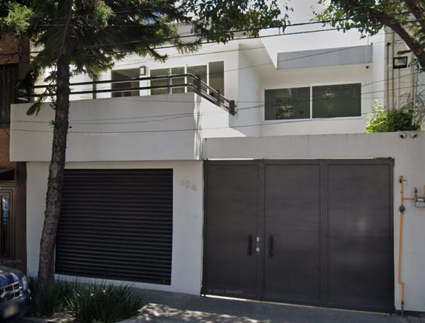 Casa en remate en Letrán Valle, Ciudad de México, cerca de servicios clave
