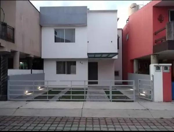Casa en venta 3 recámaras en fraccionamiento cerrado con vigilancia 24 horas en San Pedro Cholula