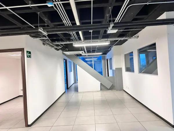 OFICINA CORPORATIVA EN LA VIGA - RENTA