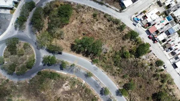 Terreno comercial en venta sobre avenida principal ciudad caucel merida Terreno comercial en venta sobre avenida principal ciudad caucel merida