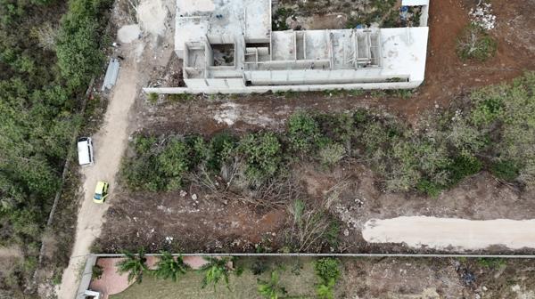 Venta terreno amplio en esquina, sitpach merida