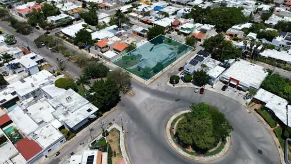 Casa en venta sobre avenida principal colonia miguel alemán merida yucatan