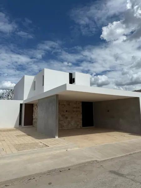 Casa en venta con amenidades y casa club, conkal merida Casa en venta con amenidades y casa club, conkal merida