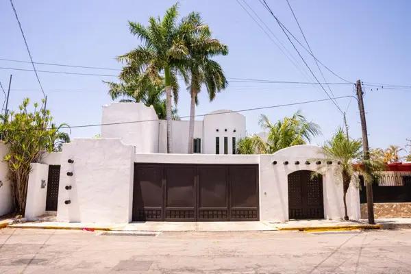 Se vende casa equipada en colonia mexico norte, merida