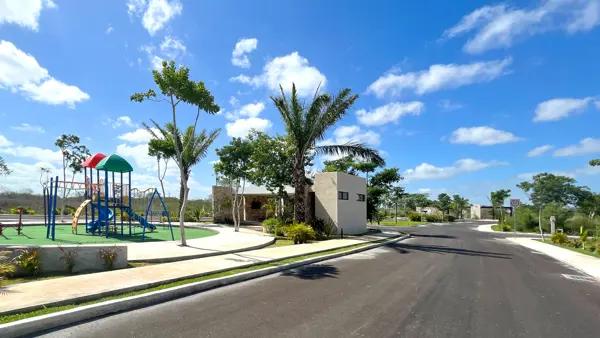Terreno en venta en privada residencial  sitpach  merida