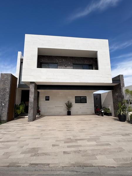 Casa en Venta en Las Villas del Cardenchal, Torreón | Frente a Área Verde, 3 Recámaras