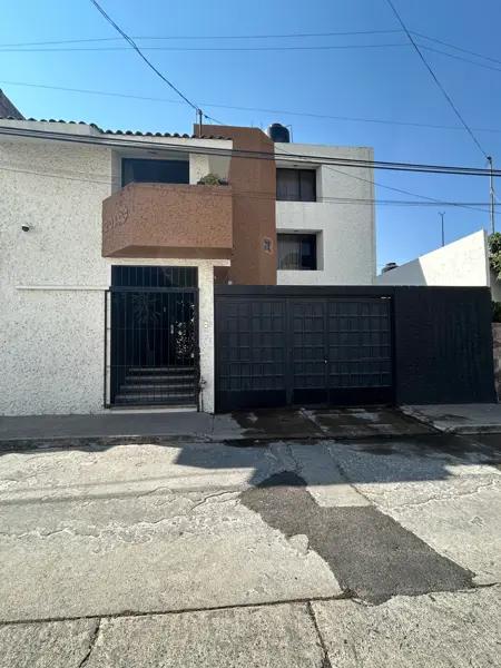 Casa en venta en Colonia Panorama, León – Amplia y bien ubicada Casa en venta en Colonia Panorama, León – Amplia y bien ubicada