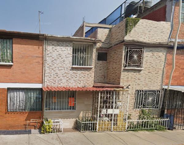 CASA A LA VENTA EN CONSEJO AGRARISTA IZTAPALAPA CDMX YQH