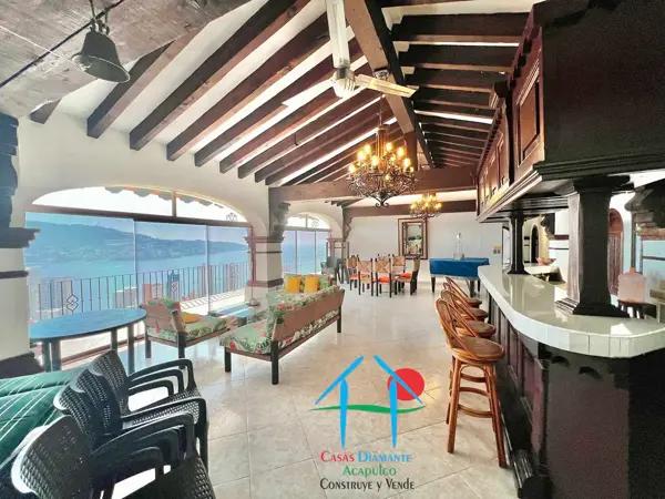 Departamento con 3 recámaras y vista completa de la bahía de Acapulco