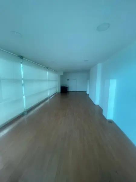 LOCAL COMERCIAL EN VENTA EN INTERLOMAS RESIDENCIAL VILLAS SAUCES LOCAL COMERCIAL EN VENTA EN INTERLOMAS RESIDENCIAL VILLAS SAUCES