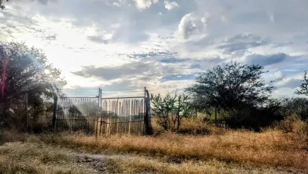 Terreno Habitacional en Venta en Los Cues, Querétaro  - ENTERO O EN PARTES