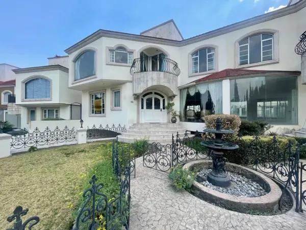 CASA EN VENTA EN LOMAS COUNTRY CLUB CASA EN VENTA EN LOMAS COUNTRY CLUB