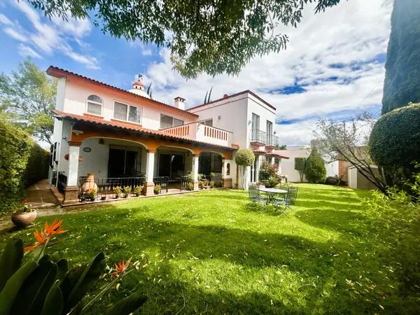 CASA EN VENTA EN FRACCIONAMIENTO LOS ENCINOS, MORILLOTLA