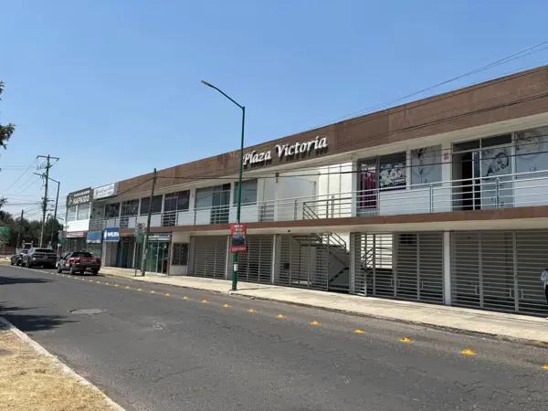 PLAZA COMERCIAL CON 17 LOCALES EN VENTA PLAZA COMERCIAL CON 17 LOCALES EN VENTA
