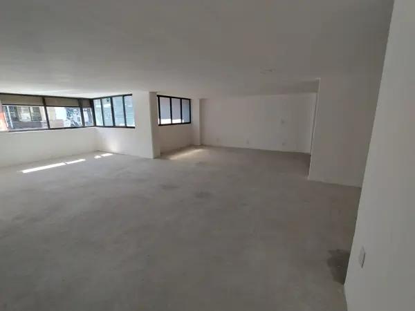 SE RENTA LOCAL COMERCIAL / OFICINA EN SATÉLITE SE RENTA LOCAL COMERCIAL / OFICINA EN SATÉLITE