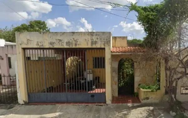 Casa En Venta En Calle 25 Chuburna de Hidalgo Mérida Yucatán CUCM 041